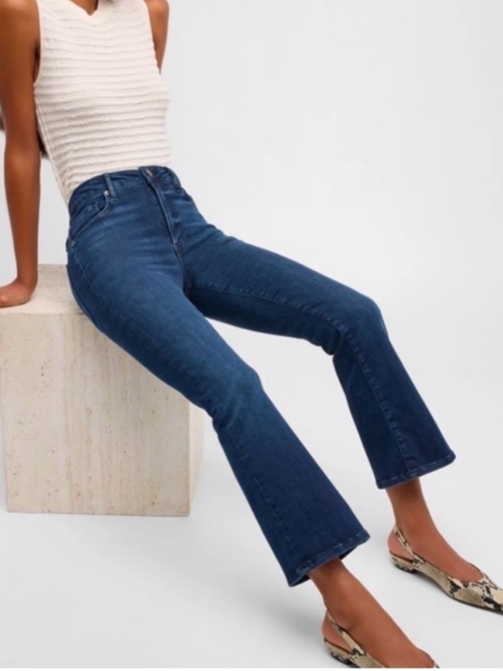 FRAME || Le One Crop Mini Boot Jeans in Prima Wash Multi-Size 2 (30-34) - Picture 13 of 13